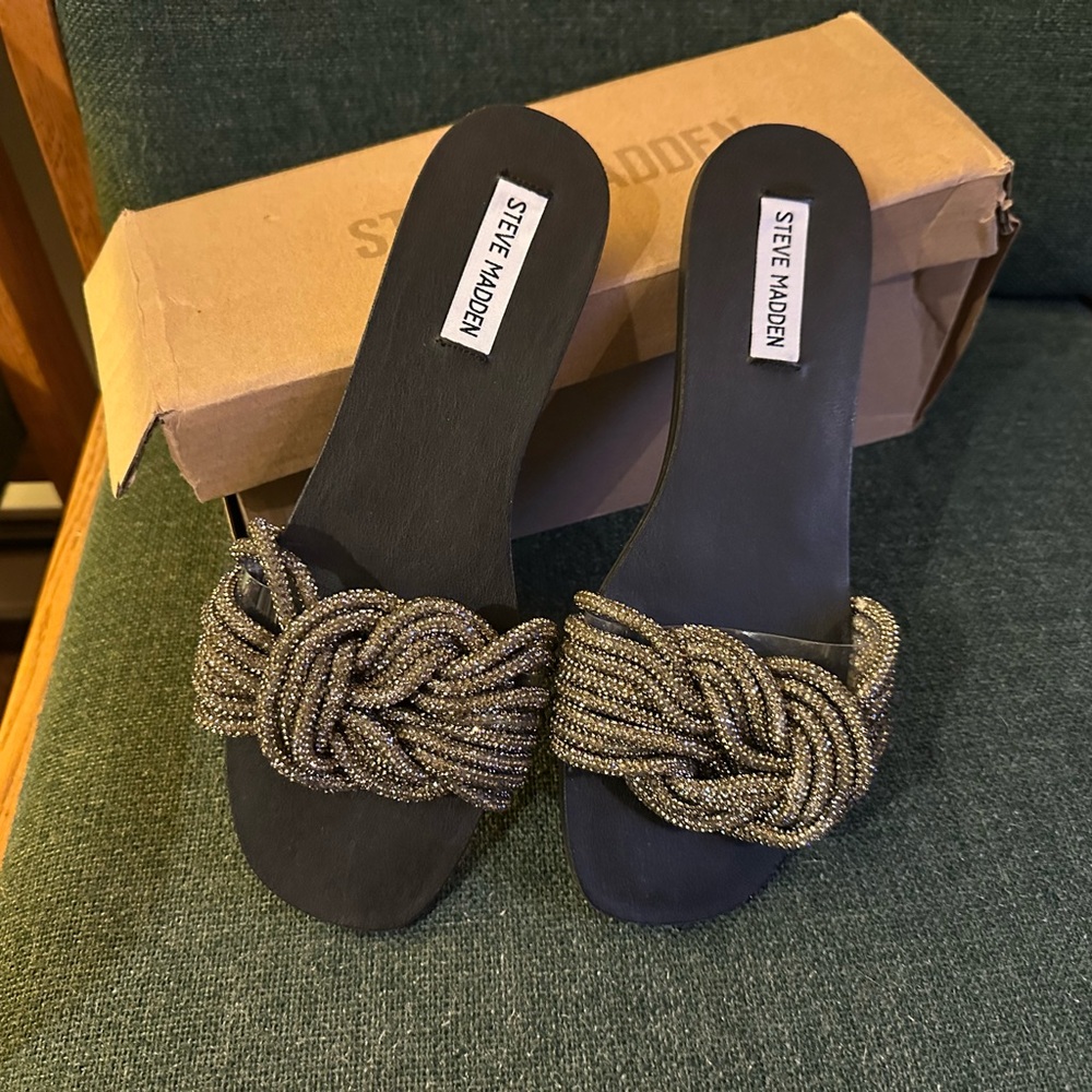 Steve Madden Black and Gold Knot Slide Sandals